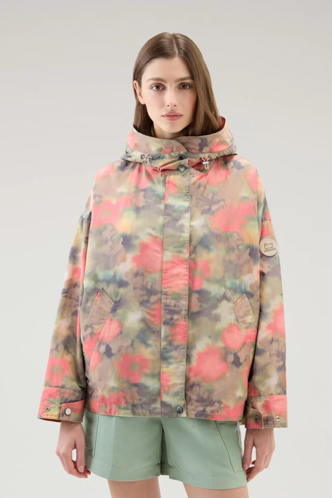 Woolrich Jacke Aus Leinen-Baumwoll-Materialmix Mit Mehrfarbigem Print Sage Chine Store