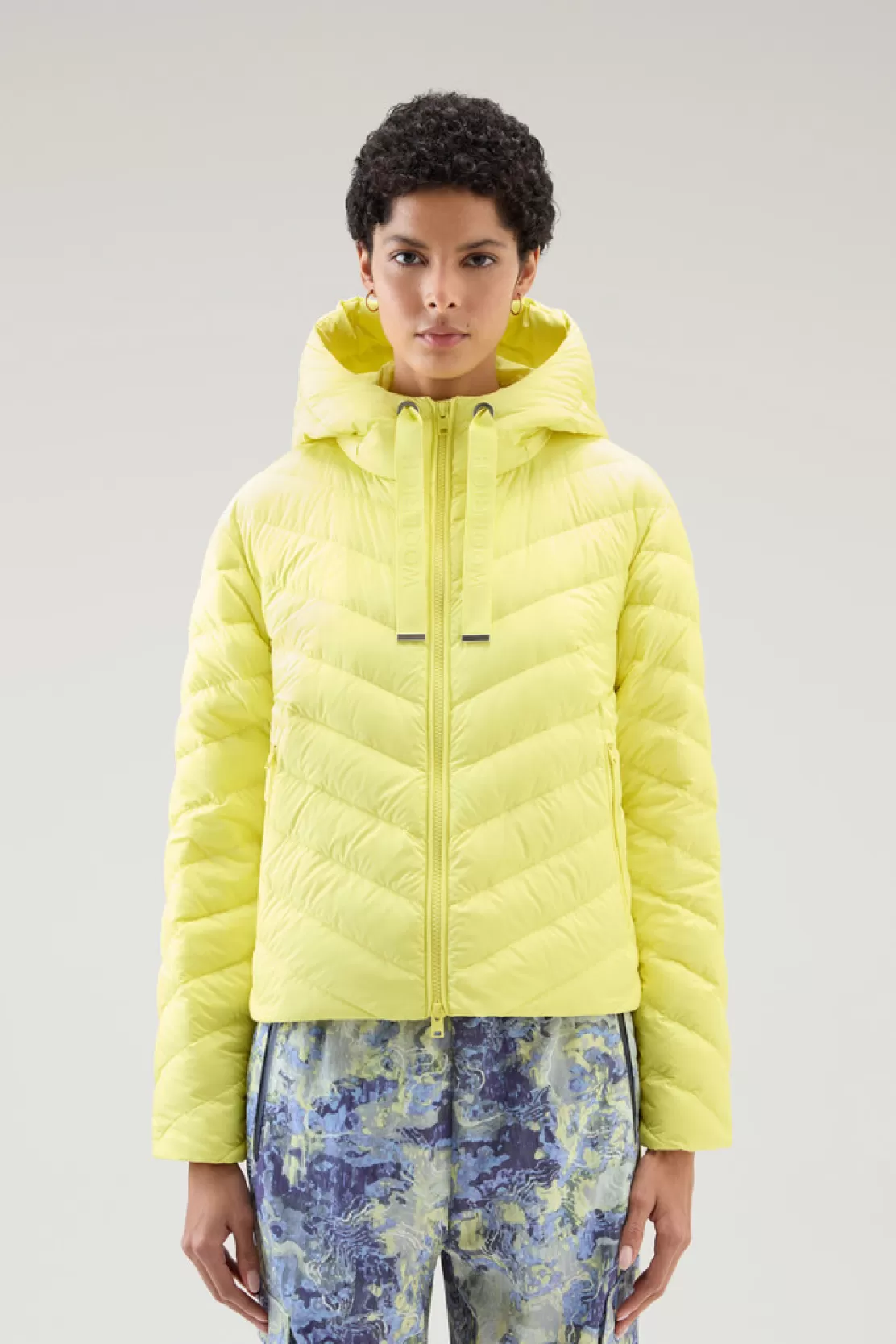 Woolrich Jacke Aus Mikrofaser Mit Chevron-Steppung Und Kapuze Sunny Lemon Sale