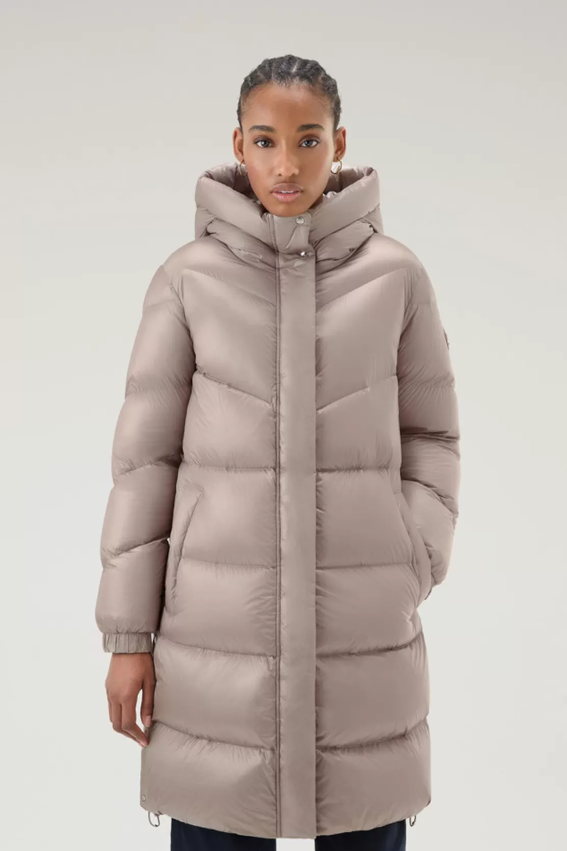 Woolrich Lange Aliquippa Daunenjacke Aus Glänzendem Nylon Light Taupe Outlet