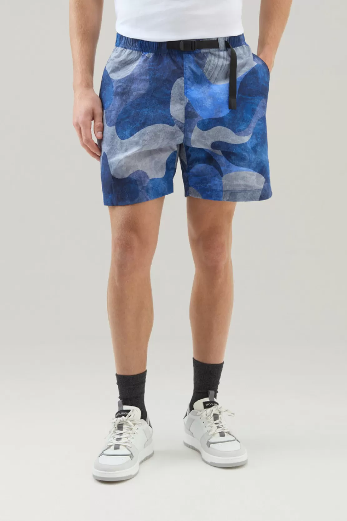 Woolrich Shorts Aus Crinkle-Nylon Mit Print Royal Camou Fashion