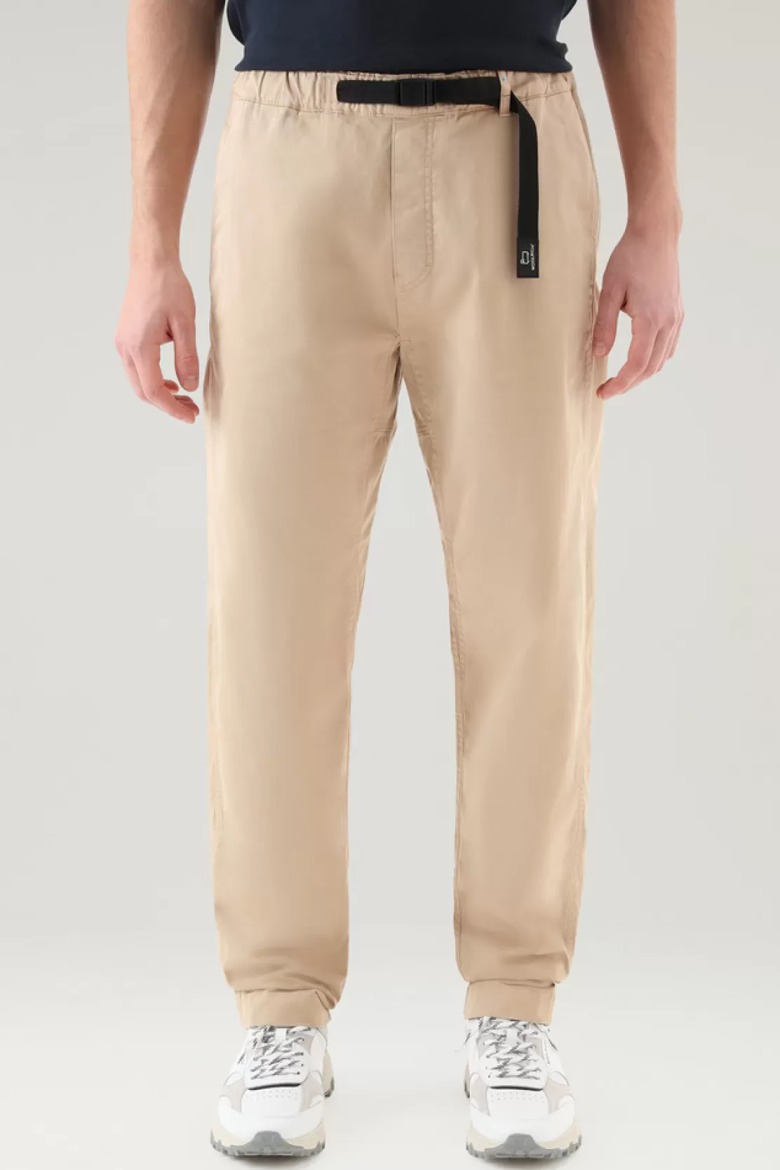 Woolrich Stückgefärbte Chinohose Aus Stretch-Baumwolle Mit Nylongürtel Beach Sand Shop