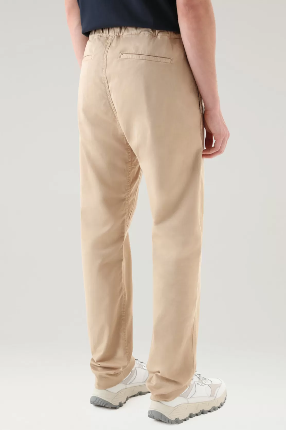 Woolrich Stückgefärbte Chinohose Aus Stretch-Baumwolle Mit Nylongürtel Beach Sand Shop