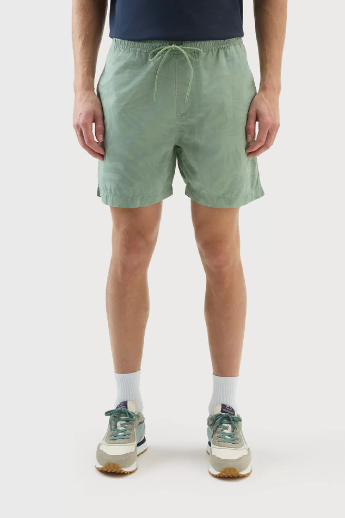 Woolrich Stückgefärbte Shorts Aus Reiner Baumwolle Mit Tropen-Print Sage Flower Flash Sale