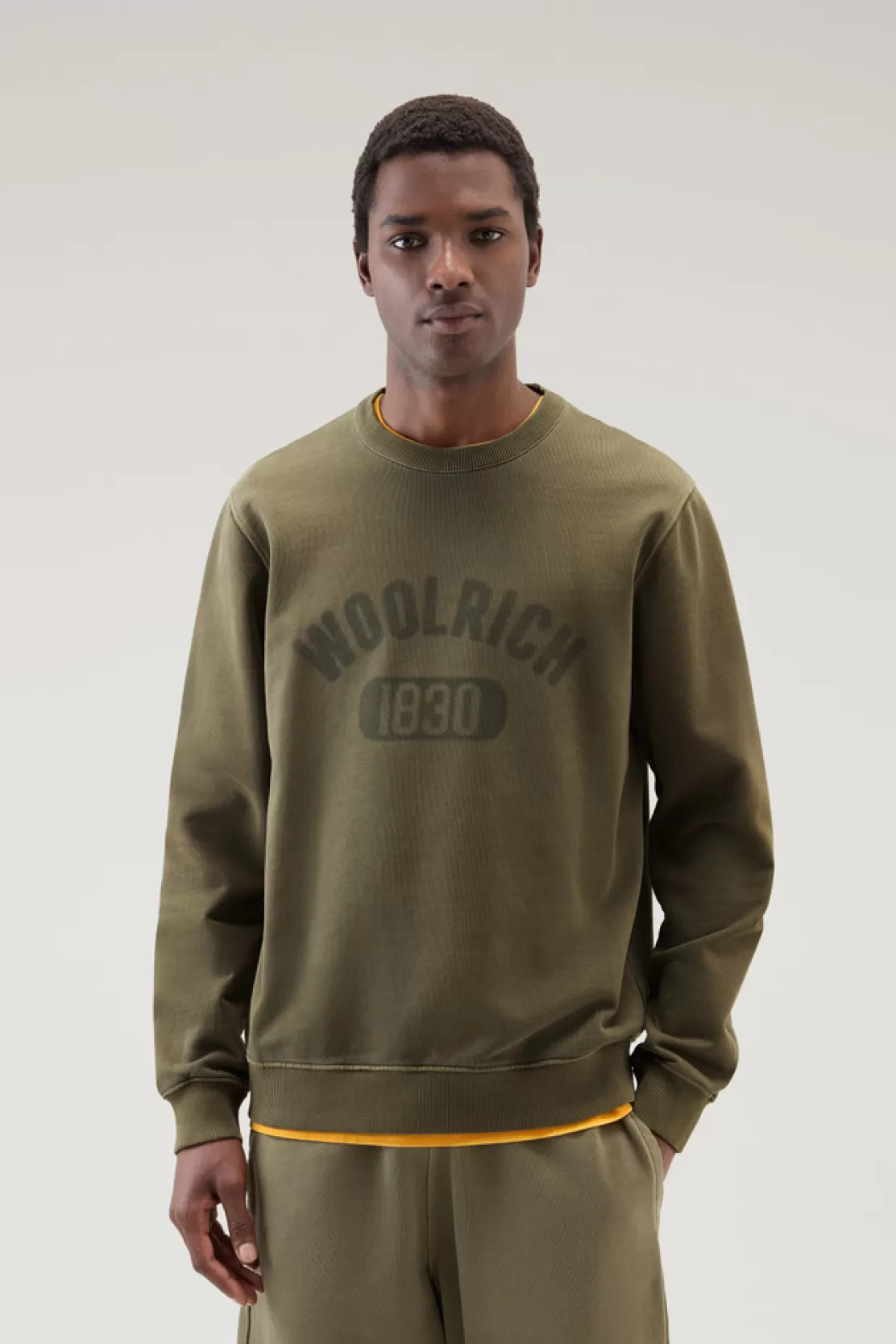 Woolrich Stückgefärbtes 1830-Sweatshirt Mit Rundhalsausschnitt Aus Reiner Baumwolle Lake Olive Sale