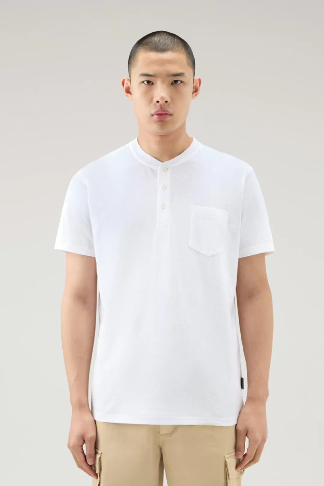 Woolrich T-Shirt Henley Aus Einem Materialmix Aus Baumwolle Und Leinen Bright White Shop